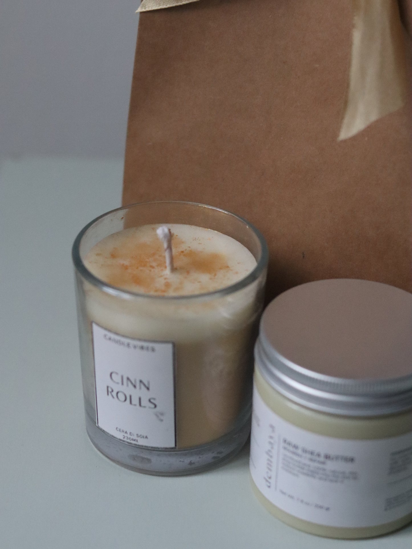 Box Natale Cinnamon Rolls - DEMBAYA X CANDLE VIBESS