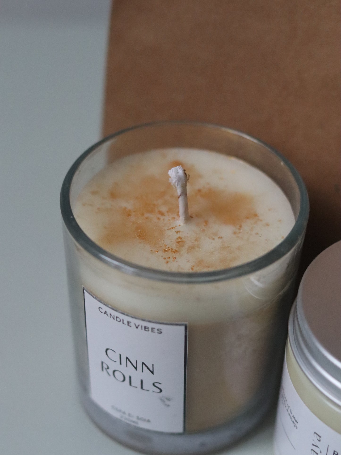 Box Natale Cinnamon Rolls - DEMBAYA X CANDLE VIBESS